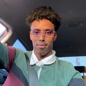 Meet your Posher, Anas